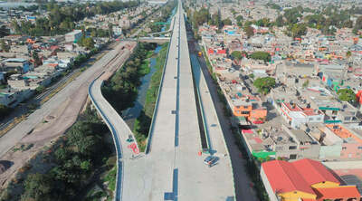Autopista Siervo de la Nación